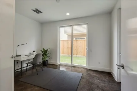 2345 Sperber Lane Houston TX 77003