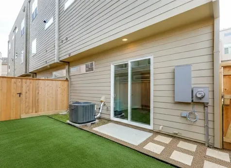 2345 Sperber Lane Houston TX 77003