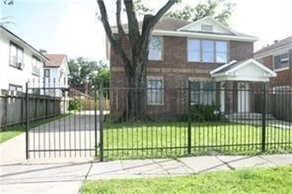 2716 Truxillo Street Upstair Houston TX 77004