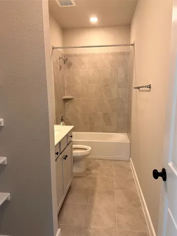 5215 Getty Lane Iowa Colony TX 77583