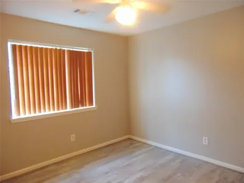 1809 Edinburg Avenue League City TX 77573