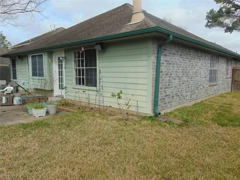 1809 Edinburg Avenue League City TX 77573