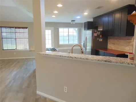 1809 Edinburg Avenue League City TX 77573