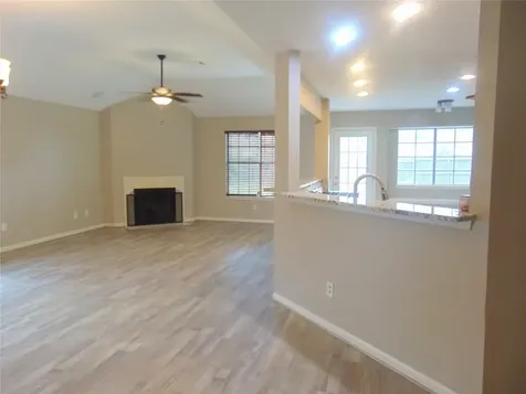 1809 Edinburg Avenue League City TX 77573