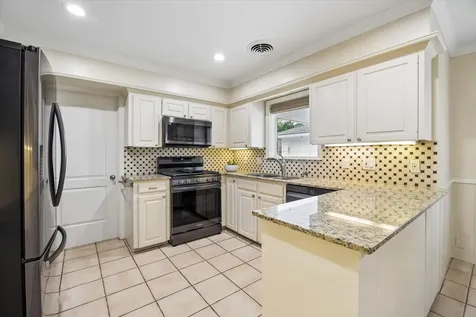 5656 Piping Rock Lane Houston TX 77056