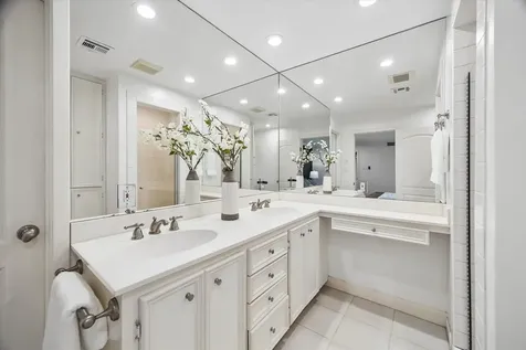 5656 Piping Rock Lane Houston TX 77056