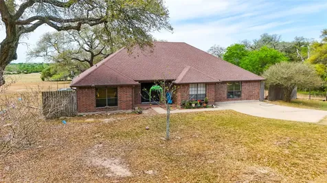 10782 County Road 284 Edna TX 77957