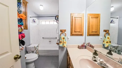 10782 County Road 284 Edna TX 77957