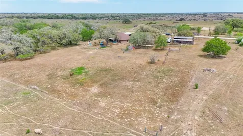 10782 County Road 284 Edna TX 77957