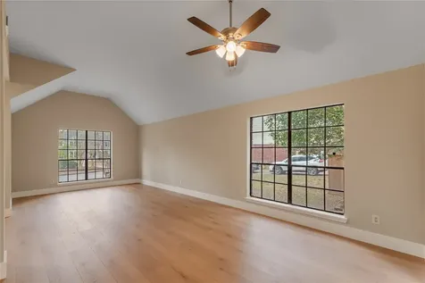 10 White Fawn Drive Spring TX 77381