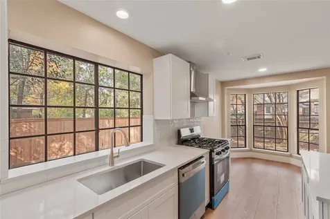 10 White Fawn Drive Spring TX 77381