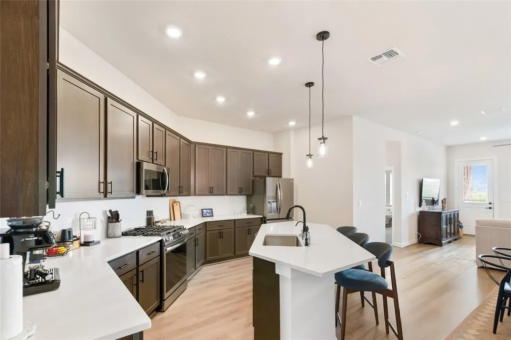 128 Radnor Road New Braunfels TX 78130