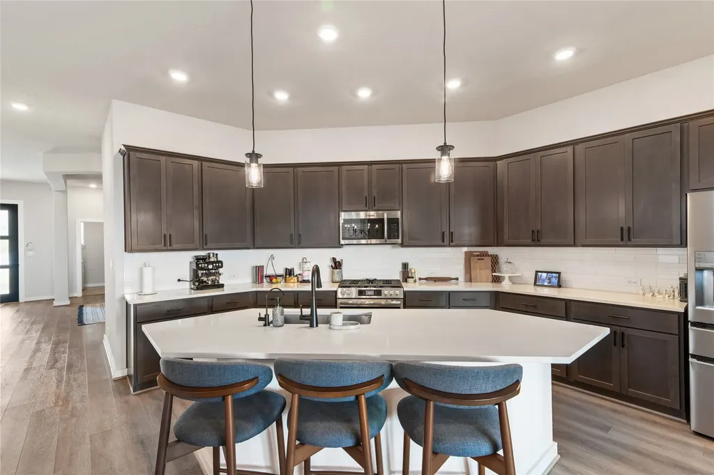 128 Radnor Road New Braunfels TX 78130