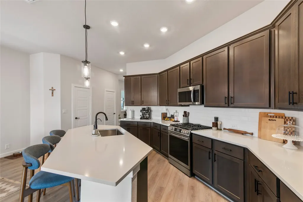 128 Radnor Road New Braunfels TX 78130