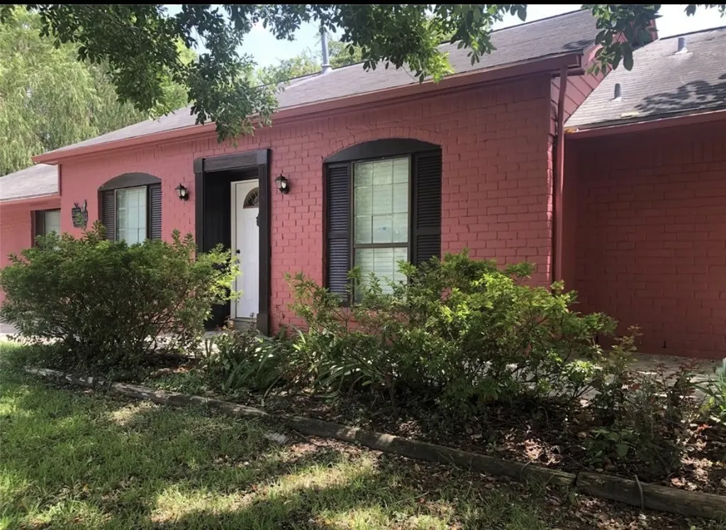 9314 Valley Stream Street Houston TX 77037