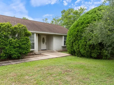 1103 Green Avenue Palacios TX 77465