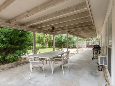 1103 Green Avenue Palacios TX 77465