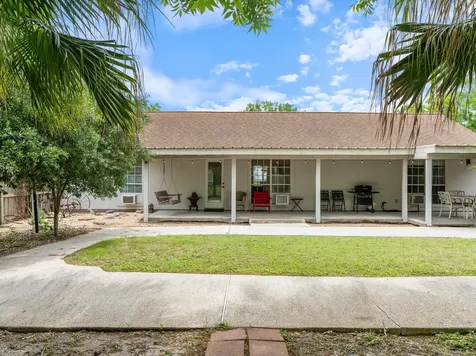 1103 Green Avenue Palacios TX 77465