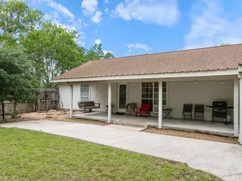 1103 Green Avenue Palacios TX 77465