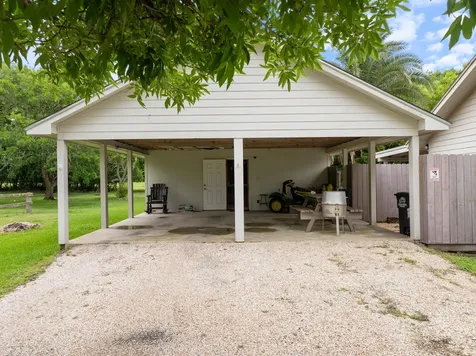 1103 Green Avenue Palacios TX 77465