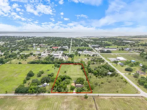 1103 Green Avenue Palacios TX 77465