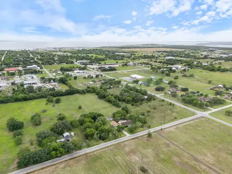 1103 Green Avenue Palacios TX 77465