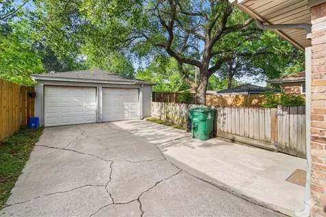 6002 Mcknight Street Houston TX 77035