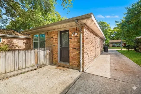 6002 Mcknight Street Houston TX 77035