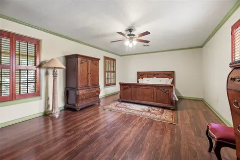 1106 Avenue O Huntsville TX 77340