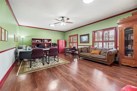 1106 Avenue O Huntsville TX 77340