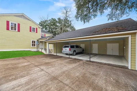 1106 Avenue O Huntsville TX 77340