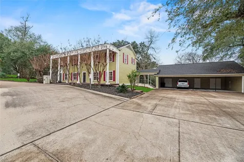1106 Avenue O Huntsville TX 77340