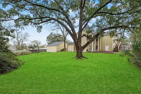 1106 Avenue O Huntsville TX 77340
