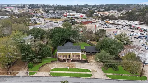 1106 Avenue O Huntsville TX 77340
