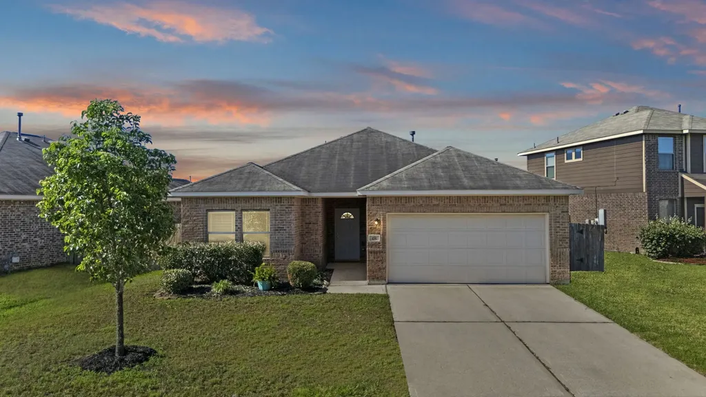 175 Country Crossing Circle Magnolia TX 77354