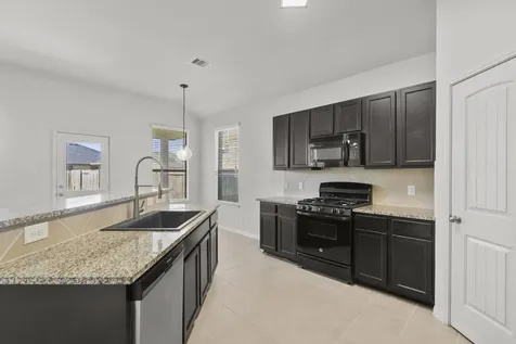 175 Country Crossing Circle Magnolia TX 77354