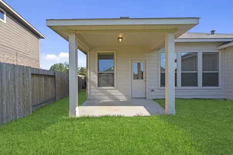 175 Country Crossing Circle Magnolia TX 77354