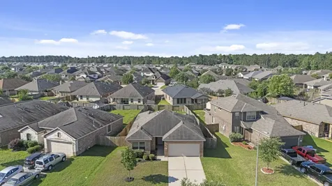 175 Country Crossing Circle Magnolia TX 77354
