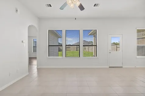 175 Country Crossing Circle Magnolia TX 77354