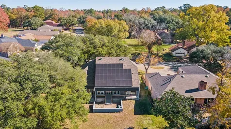 1202 Green Briar Drive Huntsville TX 77340