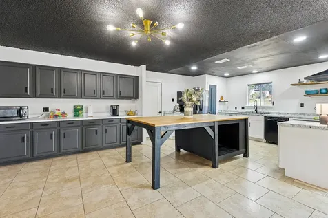 1202 Green Briar Drive Huntsville TX 77340