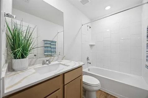 1058 Wheatley Oak Lane Houston TX 77091