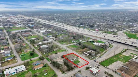 2401 Jensen Drive Houston TX 77026