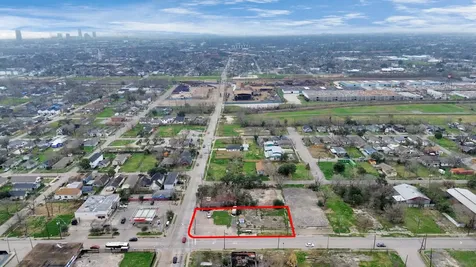 2401 Jensen Drive Houston TX 77026
