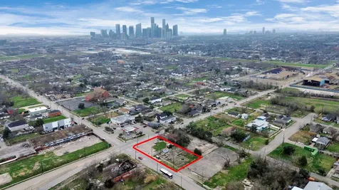 2401 Jensen Drive Houston TX 77026
