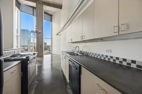 2000 Bagby Street 13432 Houston TX 77002