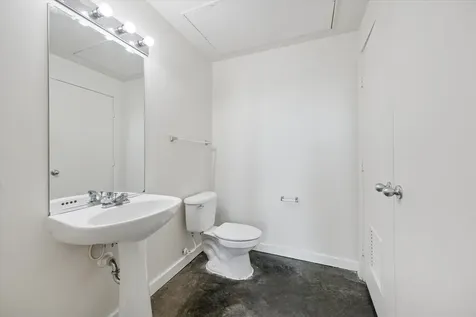 2000 Bagby Street 13432 Houston TX 77002