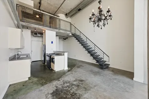 2000 Bagby Street 13432 Houston TX 77002