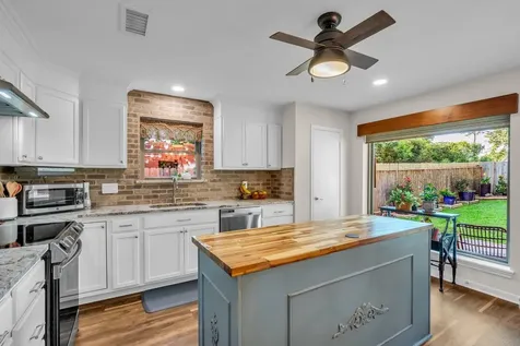 2627 Clear Ridge Drive Kingwood TX 77339