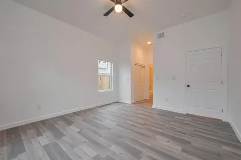 9005 Hilda Street Houston TX 77033